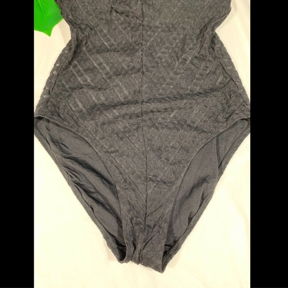 NEW $138 Robin Piccone‎ Carly One-Piece Swimsuit in Black [SZ 10 ] - Picture 4 of 8